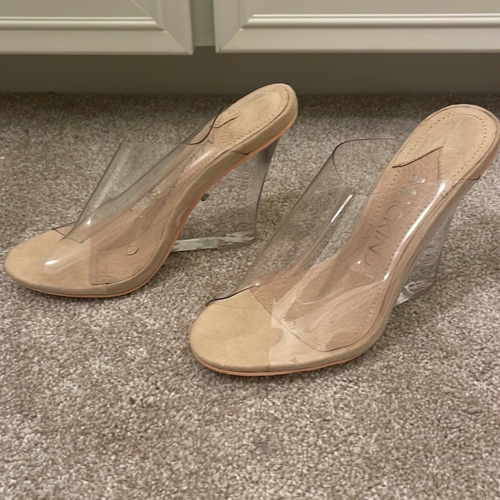 Clear wedges